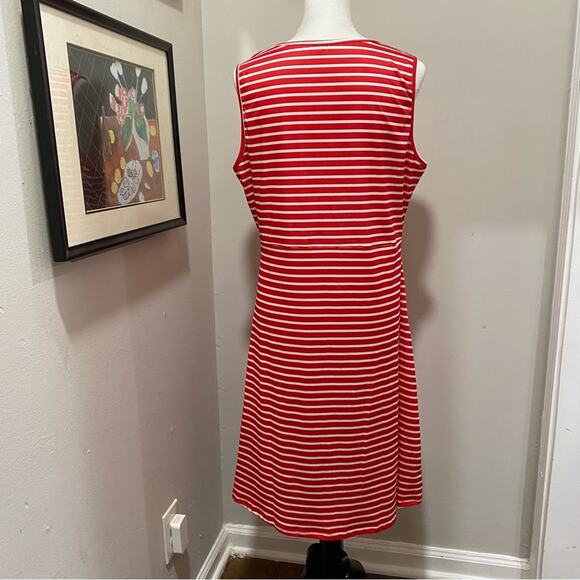 Sleeveless Red and White Striped Dress Size XXL Crew Neck Fit and Flare Style - Picture 5 of 10